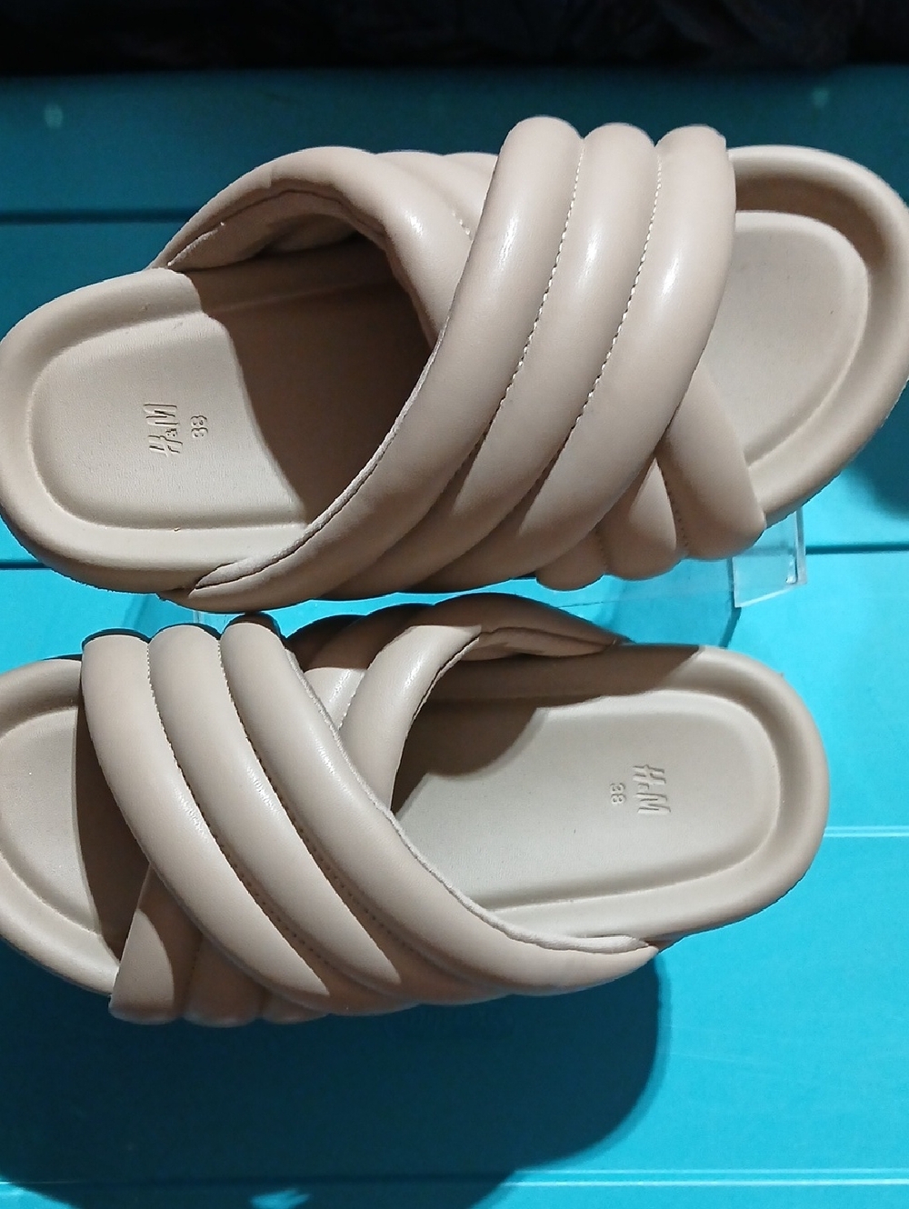 H&M Padded Crisscross Slide Sandals in Beige
